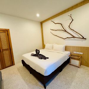 Deluxe Double Room Side Sea View